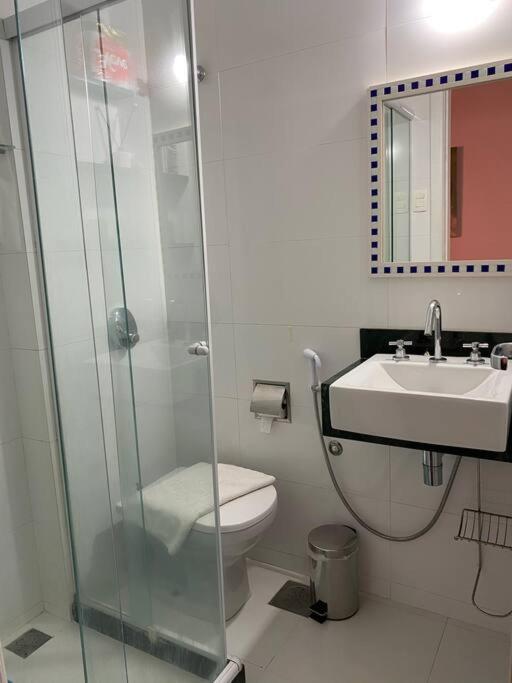 Charmoso Apartamento Na Av. Atlantica, Copacabana ริโอเดจาเนโร ภายนอก รูปภาพ