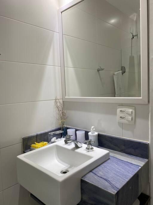 Charmoso Apartamento Na Av. Atlantica, Copacabana ริโอเดจาเนโร ภายนอก รูปภาพ