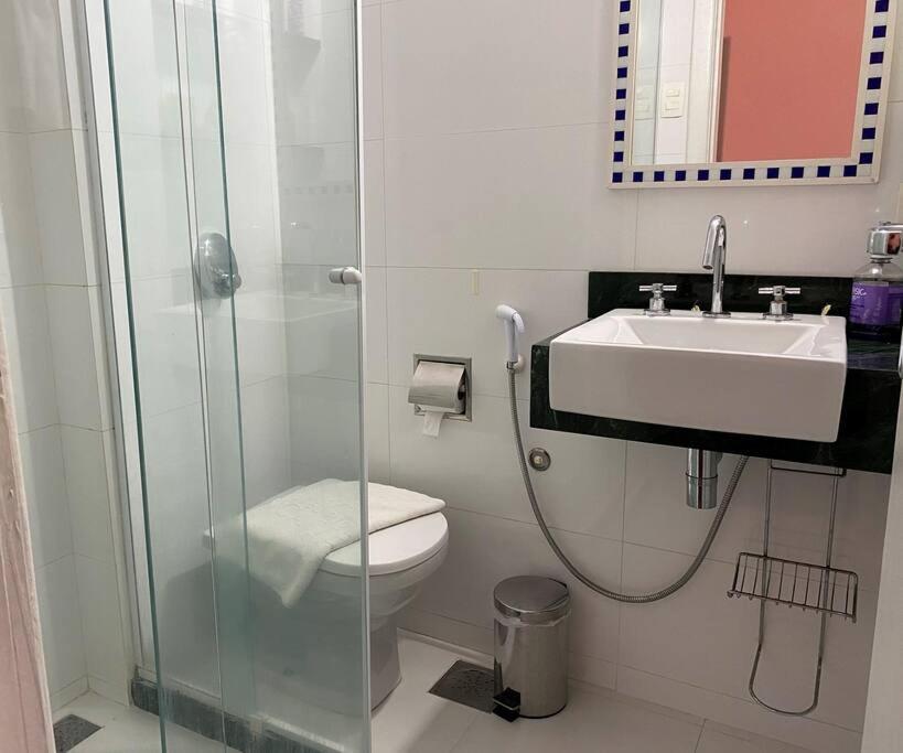 Charmoso Apartamento Na Av. Atlantica, Copacabana ริโอเดจาเนโร ภายนอก รูปภาพ